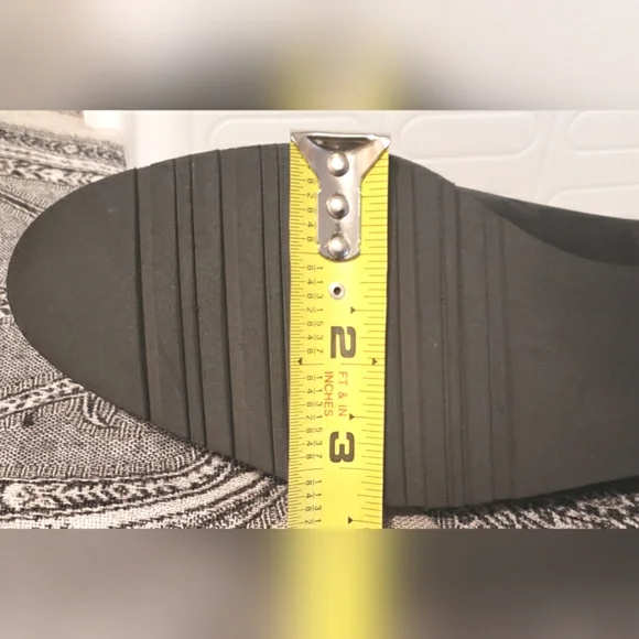 Salvatore Ferragamo Black Women's Lace-up Brogue Oxfords Size 8.5B - Picture 14 of 15